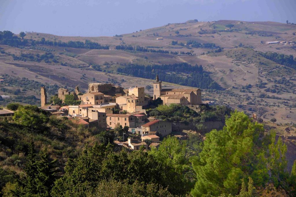 فيلا Collesanoفي Casale Drinzi المظهر الخارجي الصورة